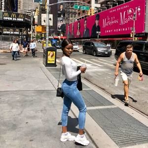 Meet your Posher, Lewa